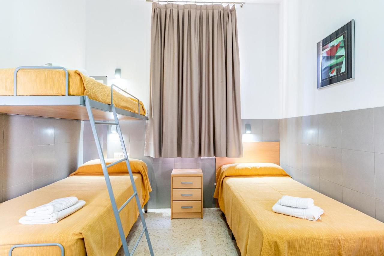 Albergue Inturjoven Malaga Bagian luar foto