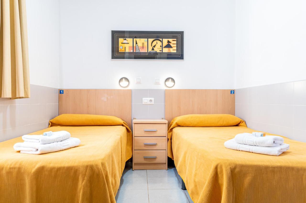 Albergue Inturjoven Malaga Bagian luar foto