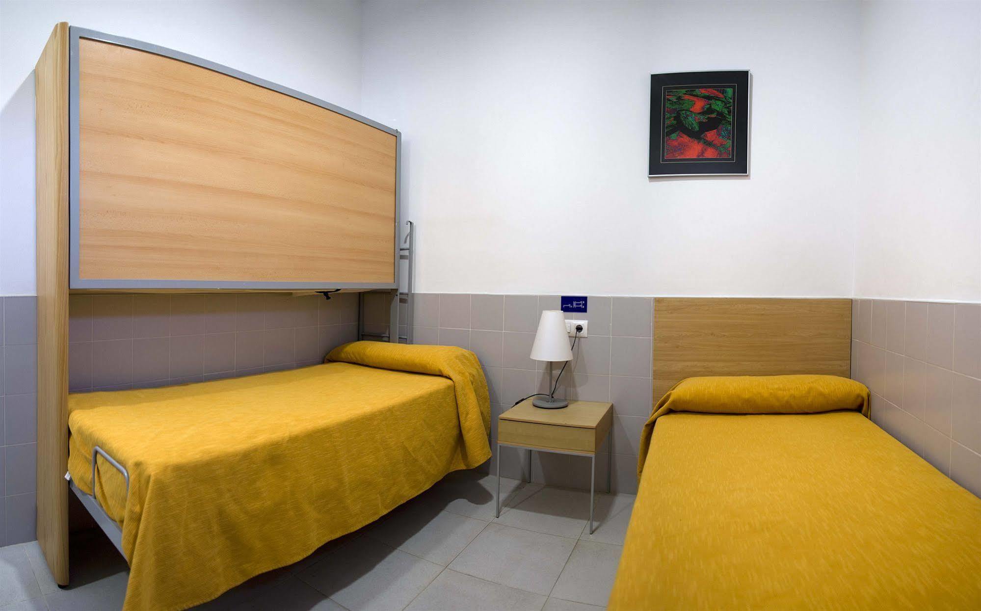 Albergue Inturjoven Malaga Bagian luar foto