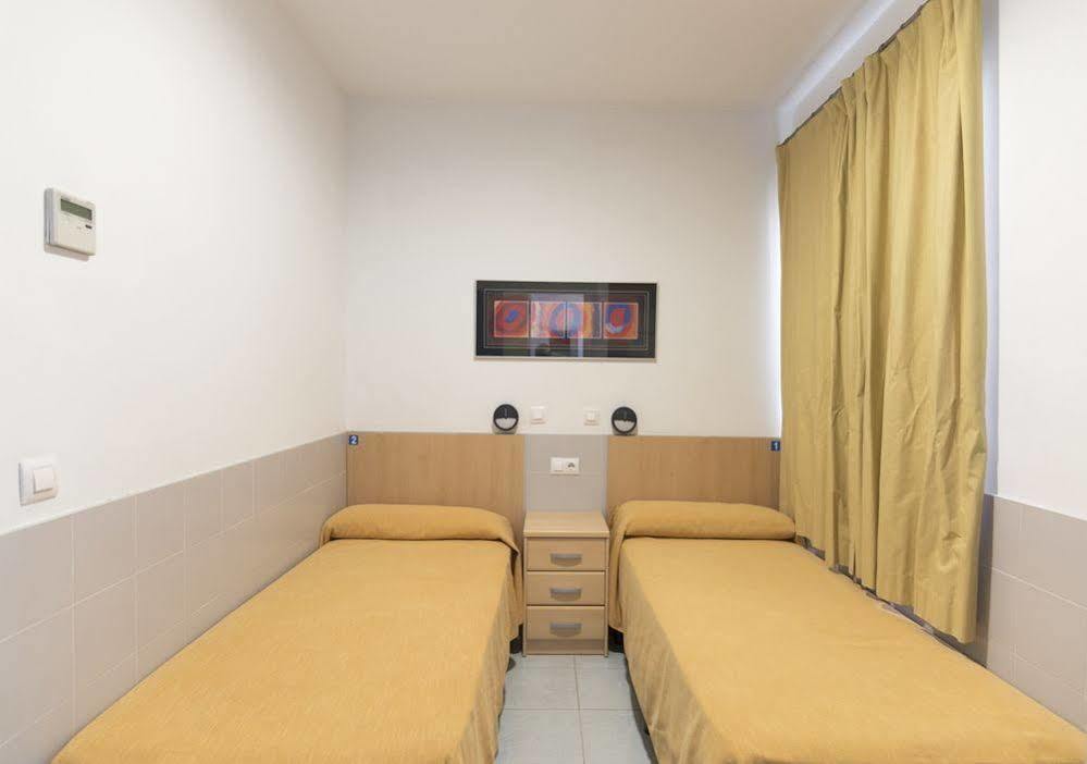 Albergue Inturjoven Malaga Bagian luar foto